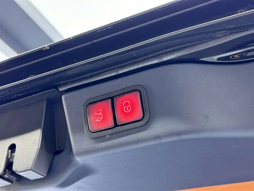 Mercedes-Benz Vito 2023 — фото 27