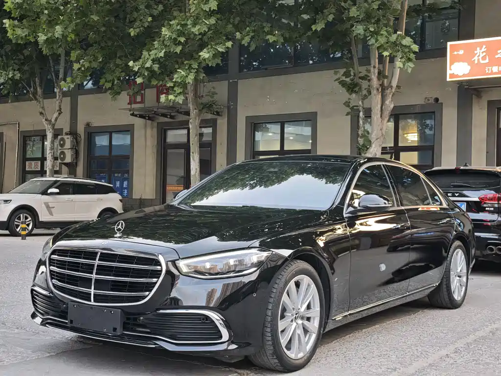 Mercedes-Benz S-Class 2023