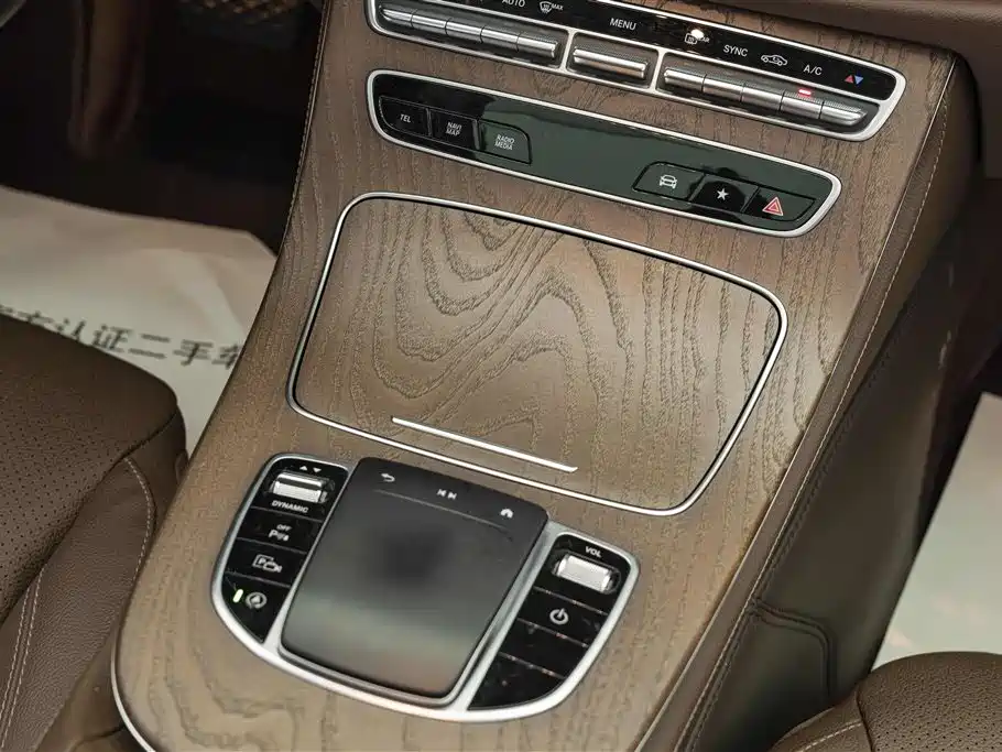 Mercedes-Benz E-Class 2023 — фото 15