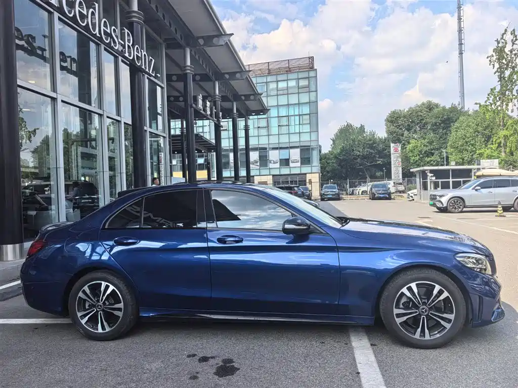 Mercedes-Benz C-Class 2019
