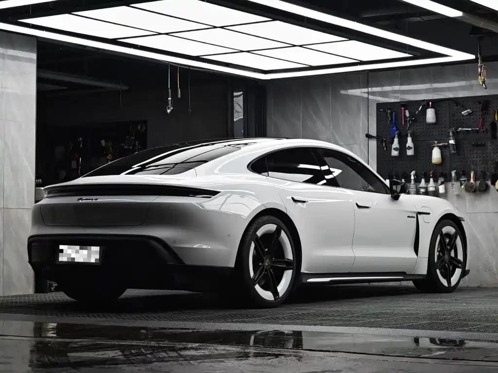 Porsche Taycan 2026 — фото 2