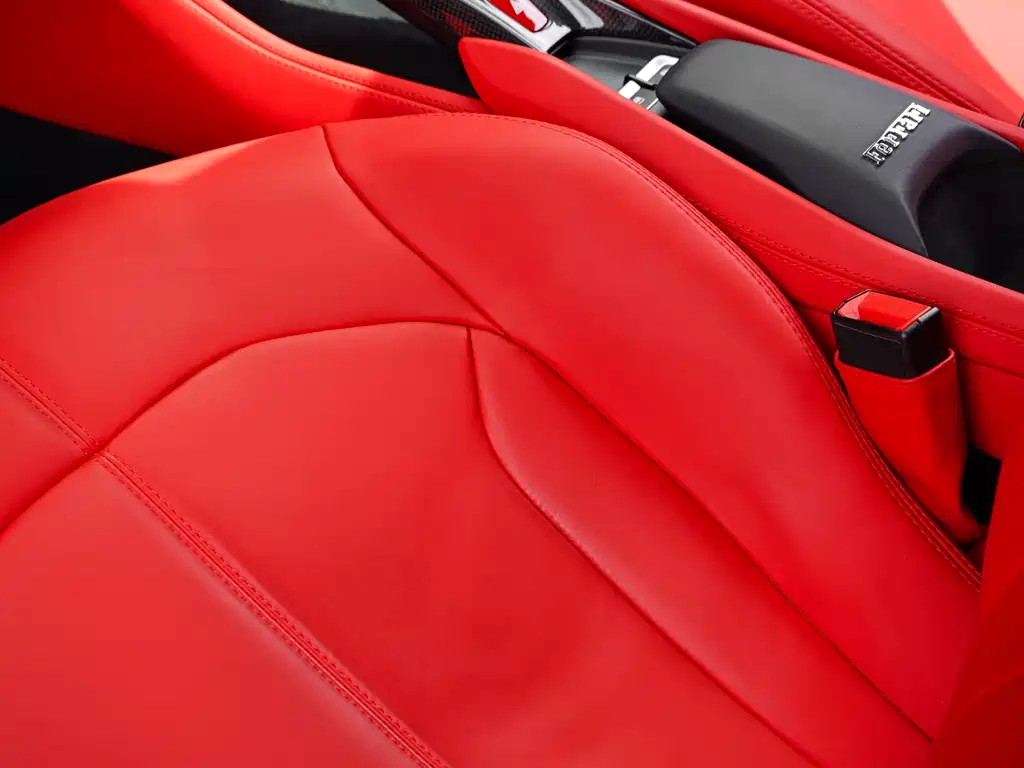 Ferrari F8 2023 — фото 11