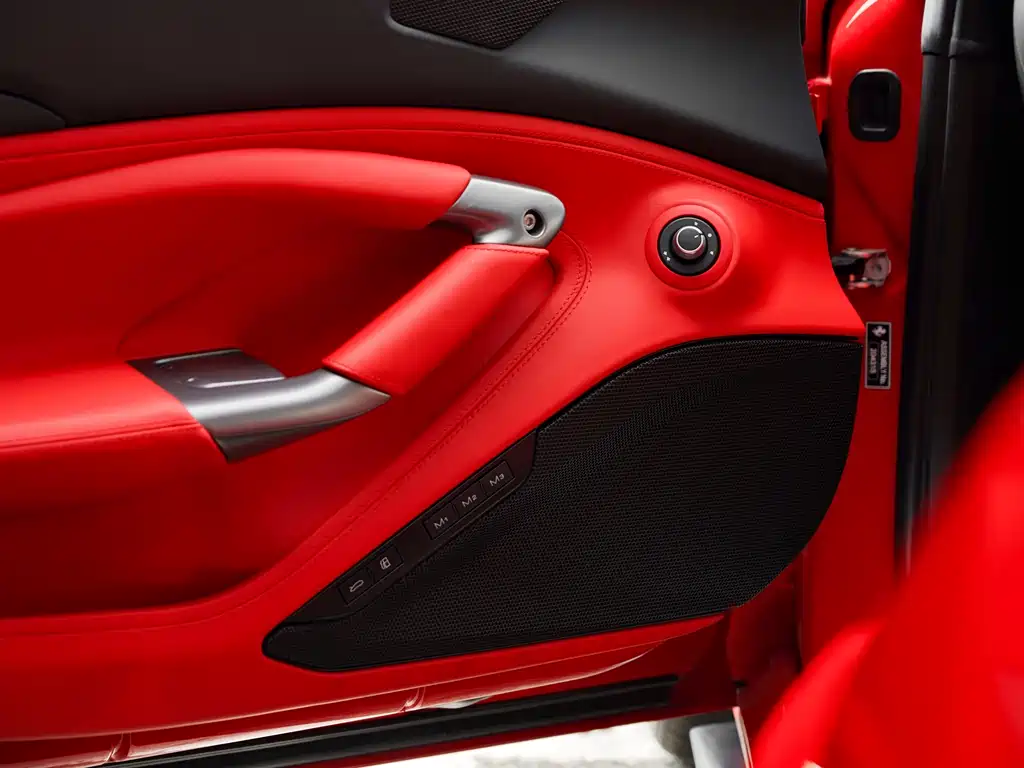 Ferrari F8 2023 — фото 25