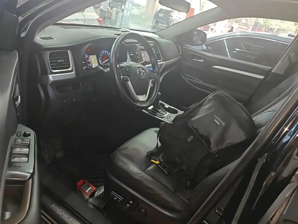Toyota Highlander 2015 — фото 15