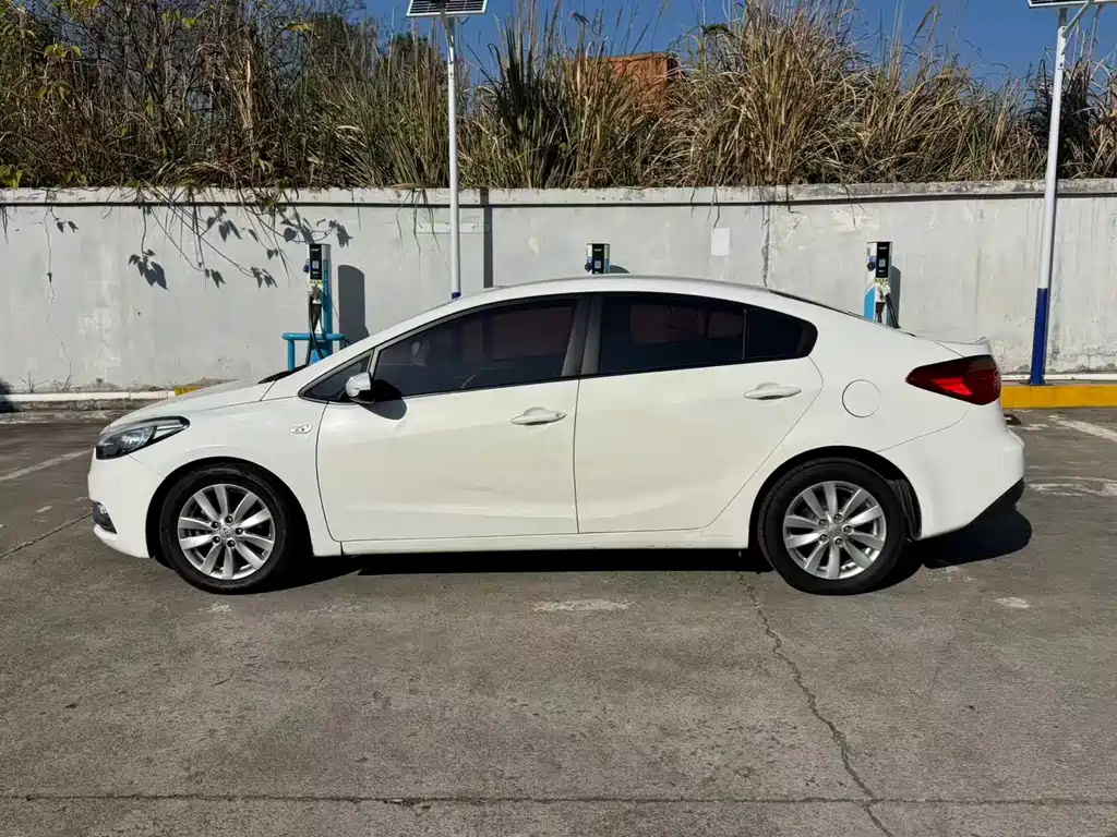 Kia K3 2013