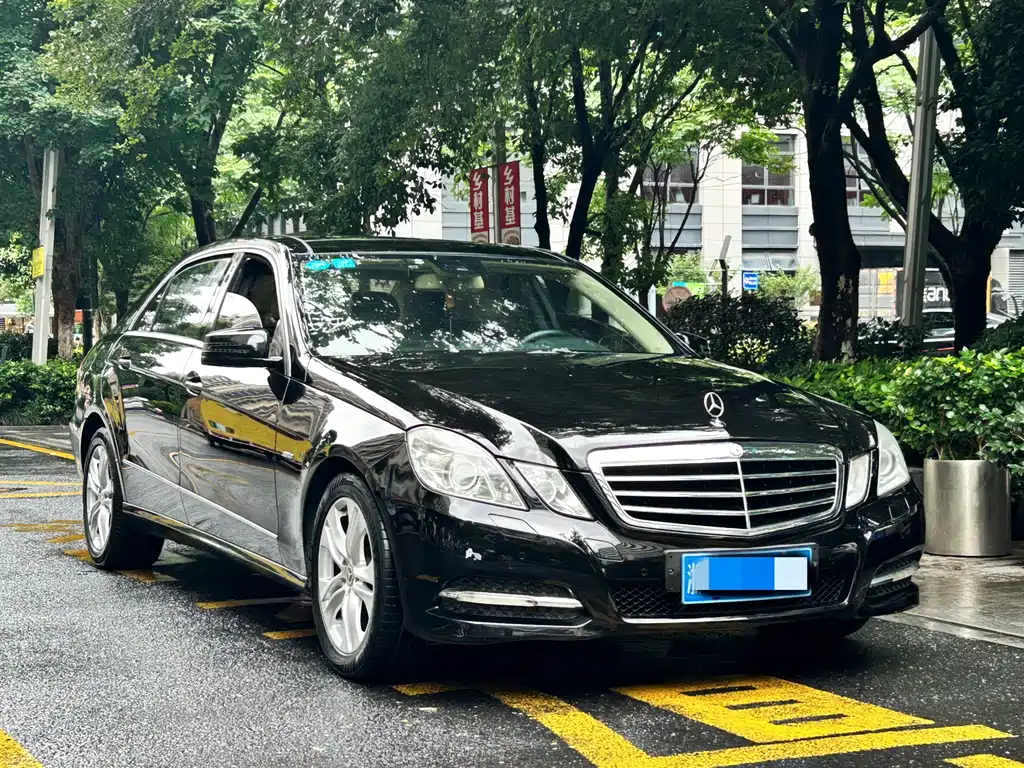 Mercedes-Benz E-Class 2012
