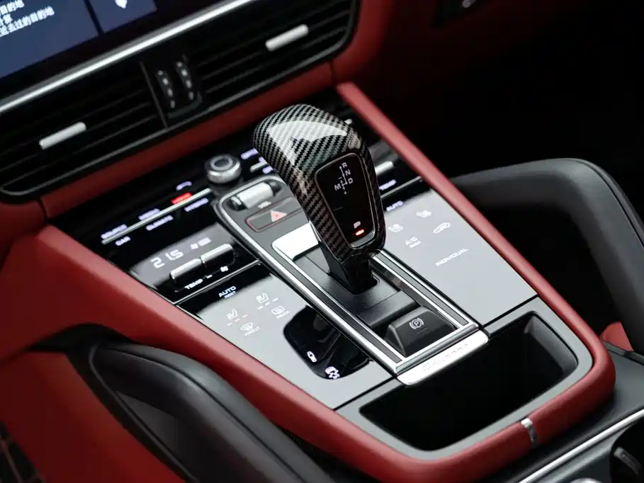 Porsche Cayenne New Energy 2020 — фото 15