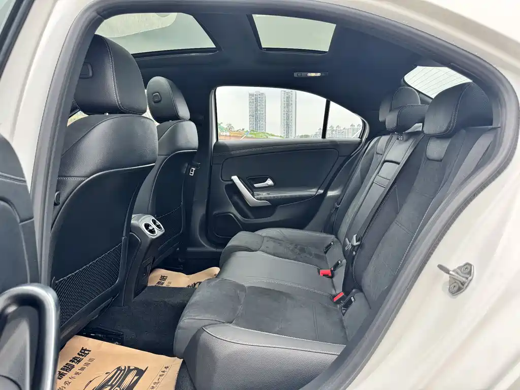 Mercedes-Benz A-Class 2023 — фото 12