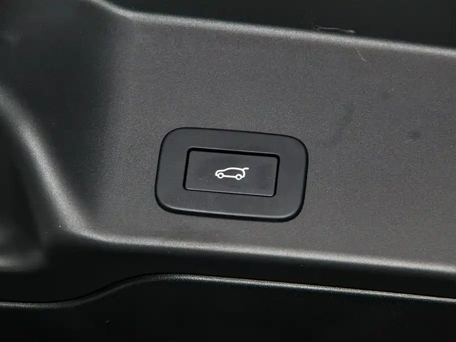 Land Rover Evoque 2025 — фото 32