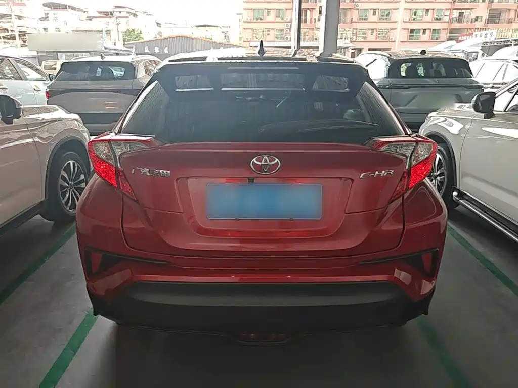 Toyota C-HR 2021 — фото 6