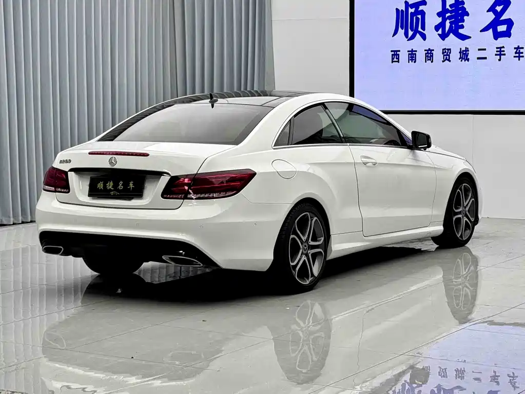 Mercedes-Benz E-Class 2016 — фото 14