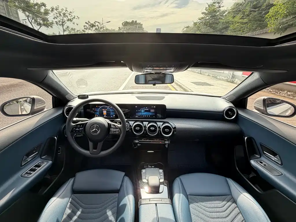 Mercedes-Benz A-Class 2022 — фото 13