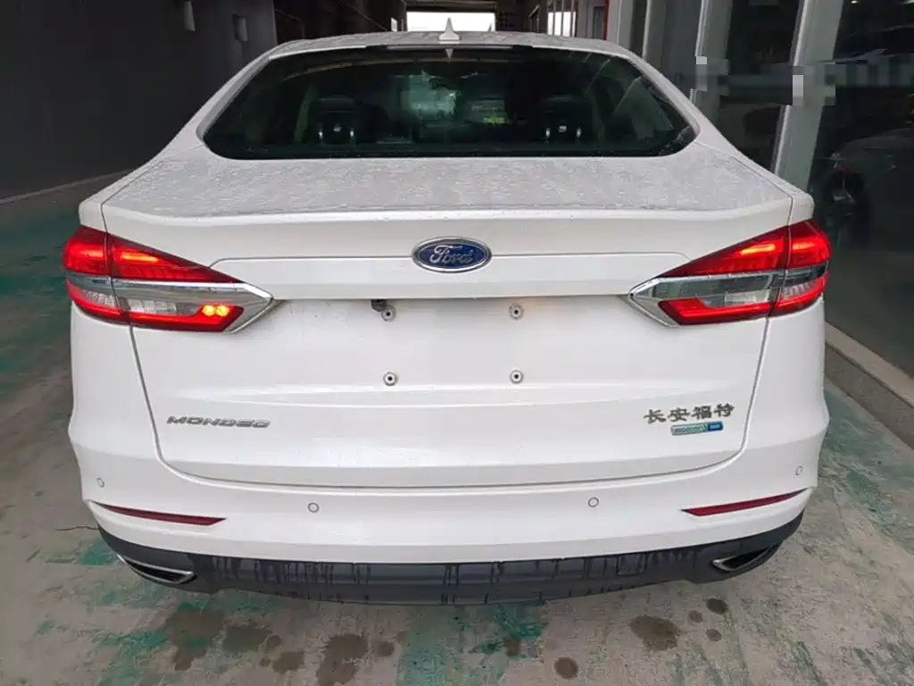 Ford Mondeo 2019 — фото 6