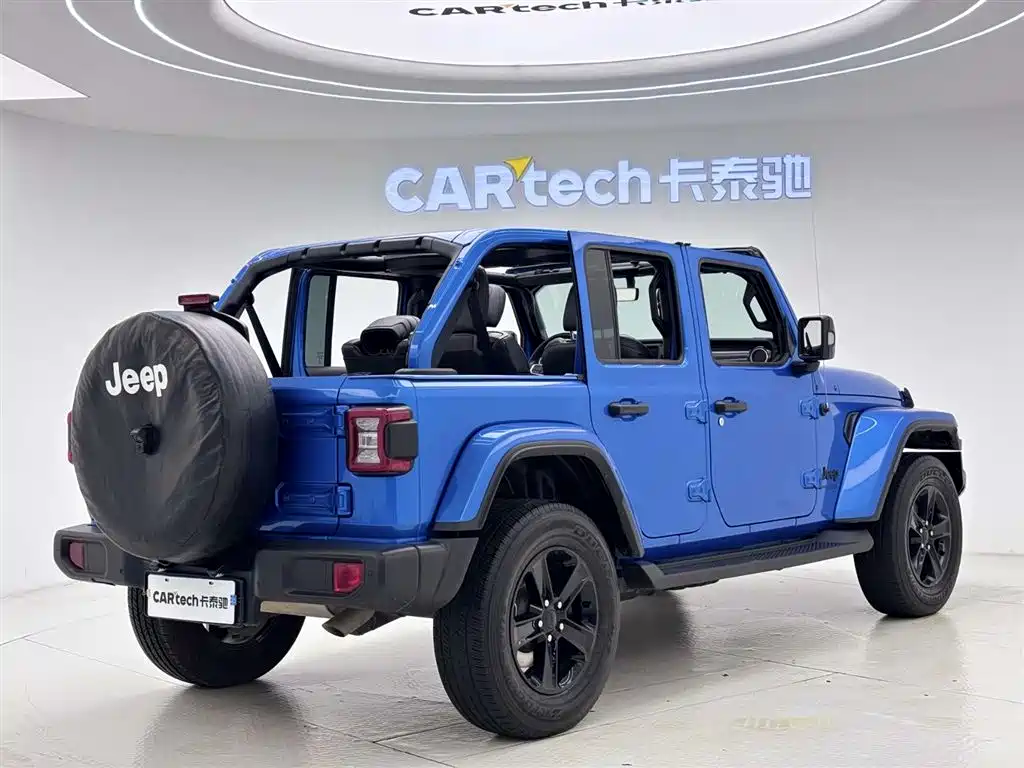 Jeep Wrangler 2023 — фото 9