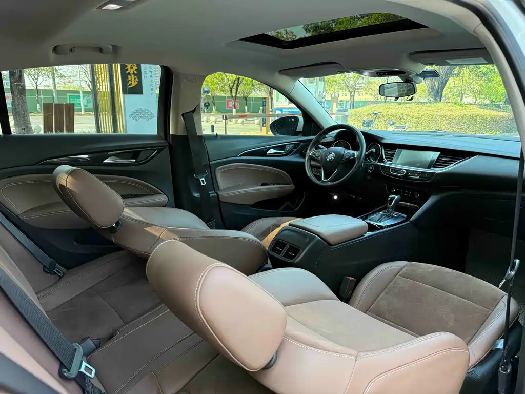 Buick Regal 2019 — фото 17