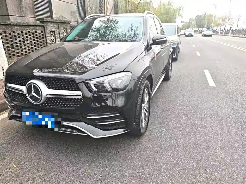 Mercedes-Benz GLE 2023 — фото 1