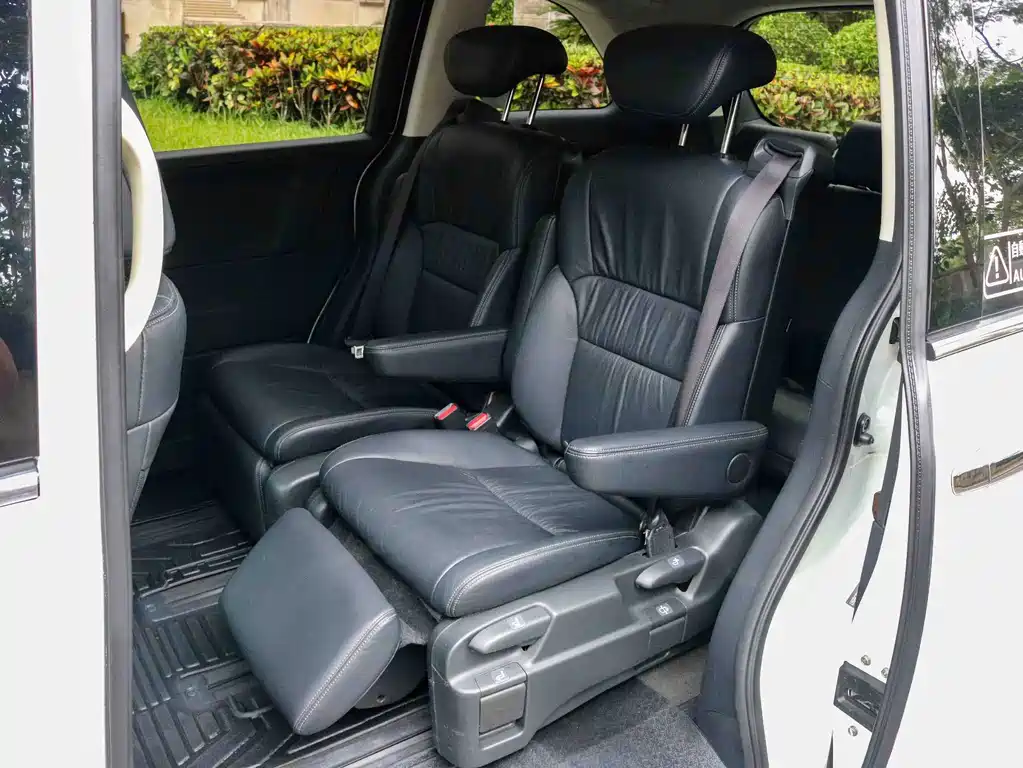 Honda Odyssey 2017 — фото 10