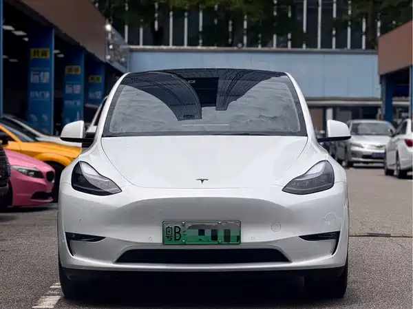 Tesla Model Y 2022