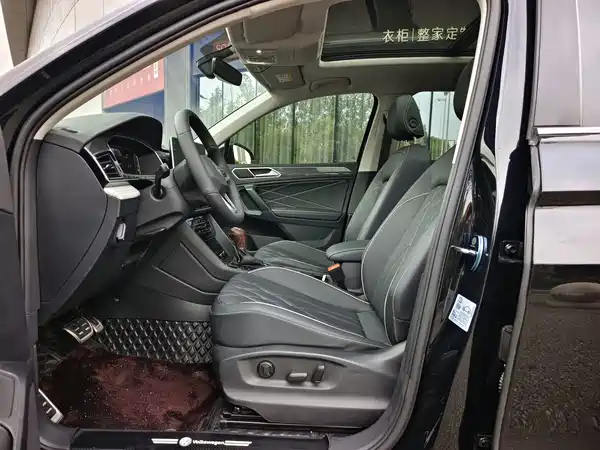 Volkswagen Tiguan L 2024