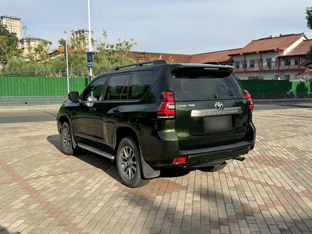 Toyota Prado 2018
