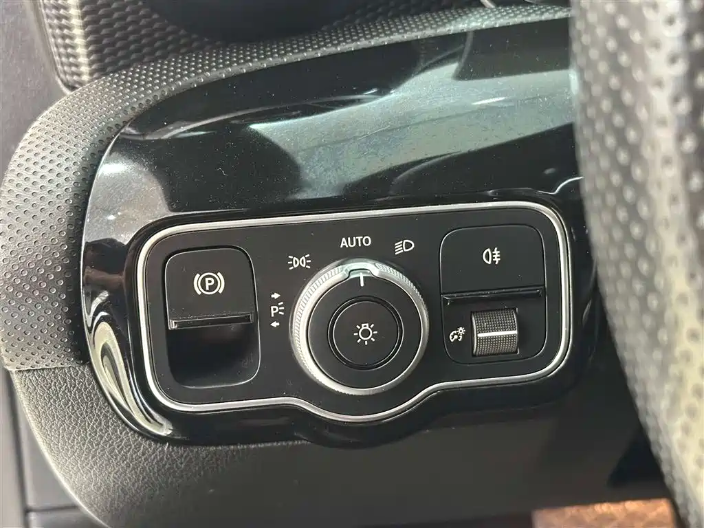 Mercedes-Benz A-Class 2019 — фото 24