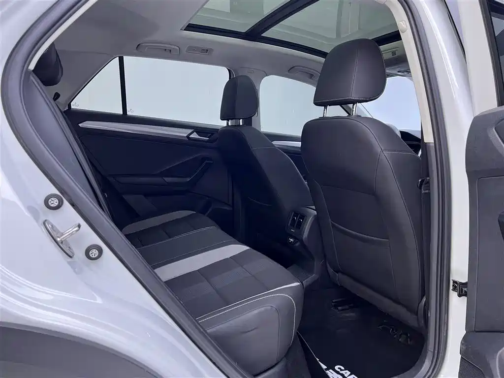 Volkswagen T-Roc 2022 — фото 20