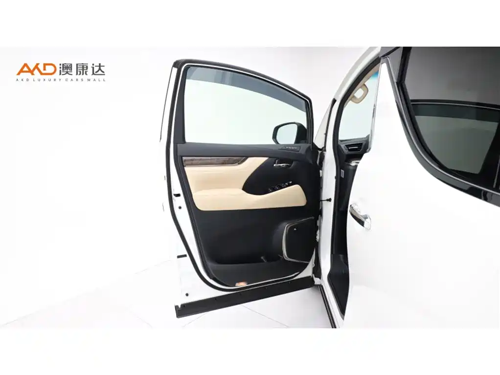 Toyota Alphard 2018 — фото 11