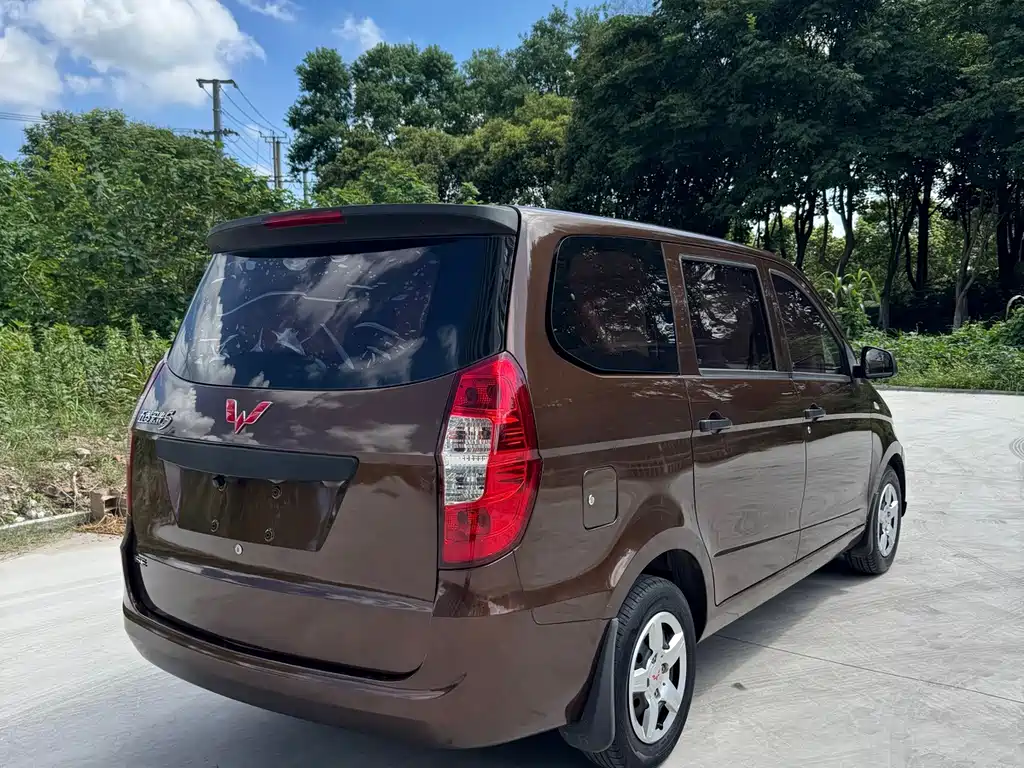 Wuling Hongguang 2018 — фото 4