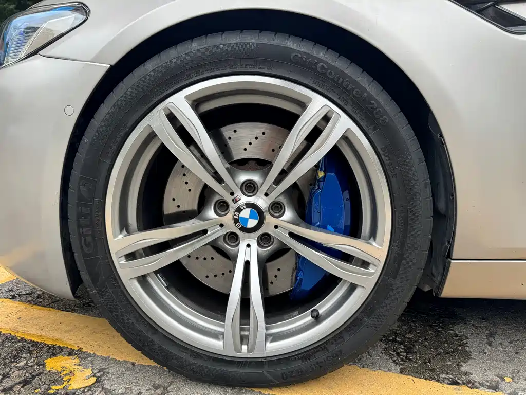 BMW M5 2016 — фото 17