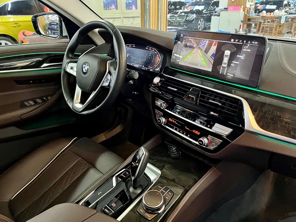 BMW 5 Series 2024 — фото 15