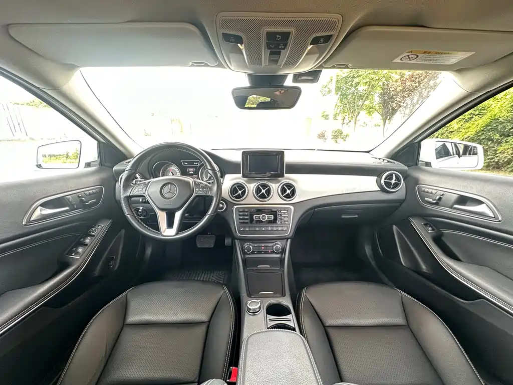 Mercedes-Benz GLA 2015 — фото 17