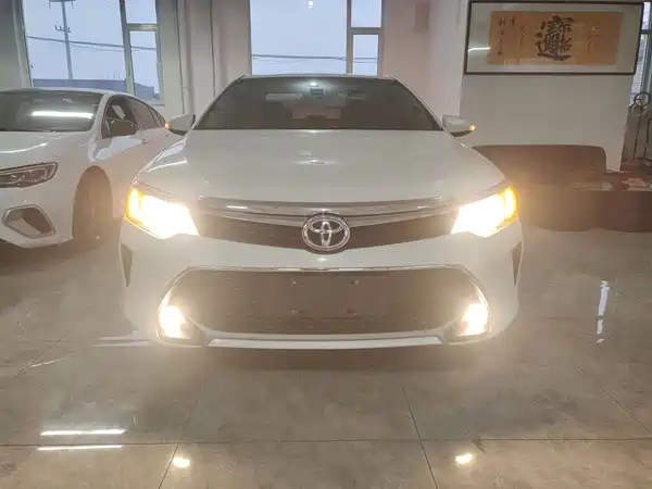 Toyota Camry 2015