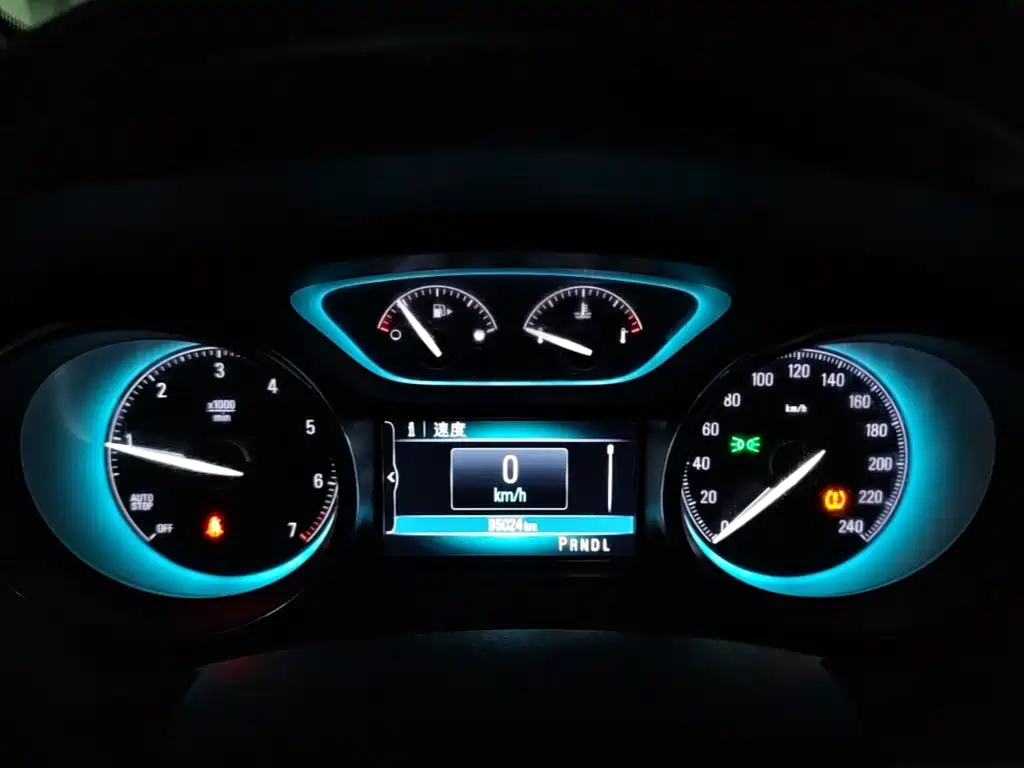 Buick Envision Plus 2016 — фото 12