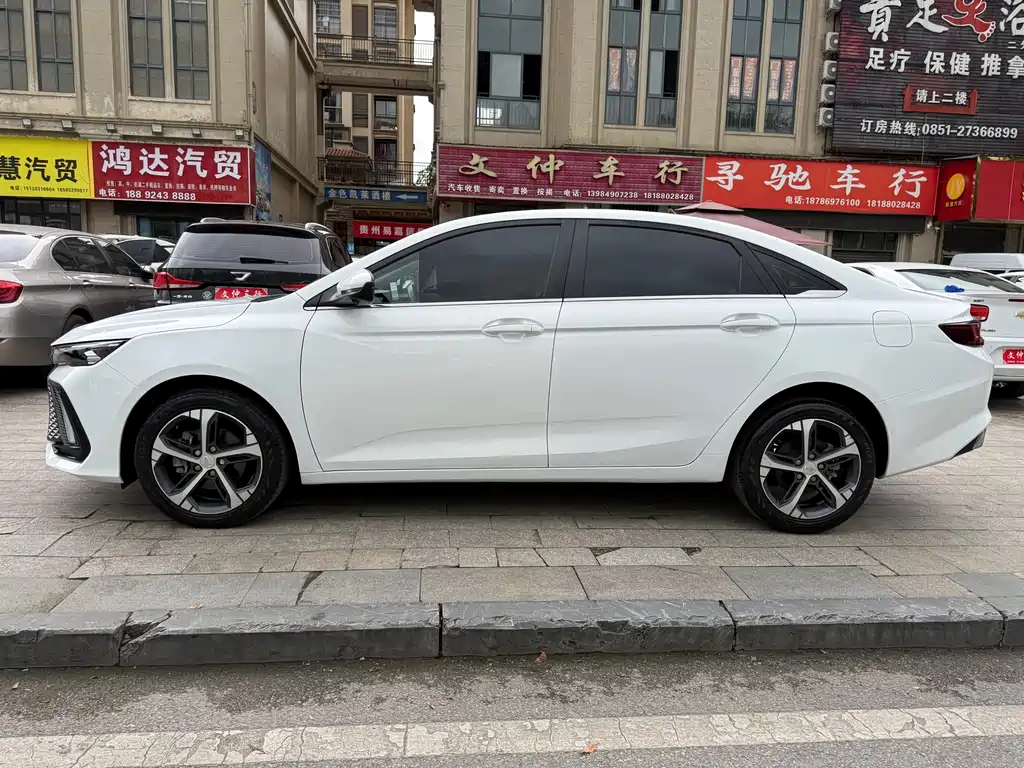 Geely Emgrand L 2023 — фото 13