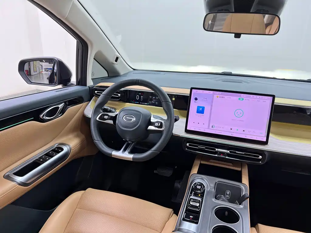 GAC Motor E8 PHEV 2023 — фото 24