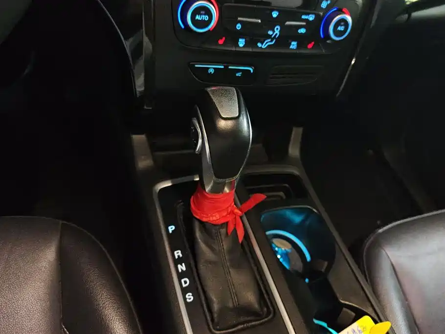 Ford Kuga 2019 — фото 16