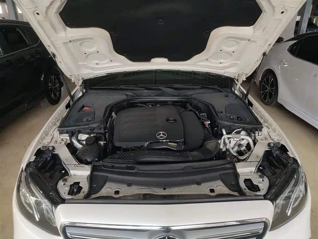 Mercedes-Benz E-Class 2020 — фото 16