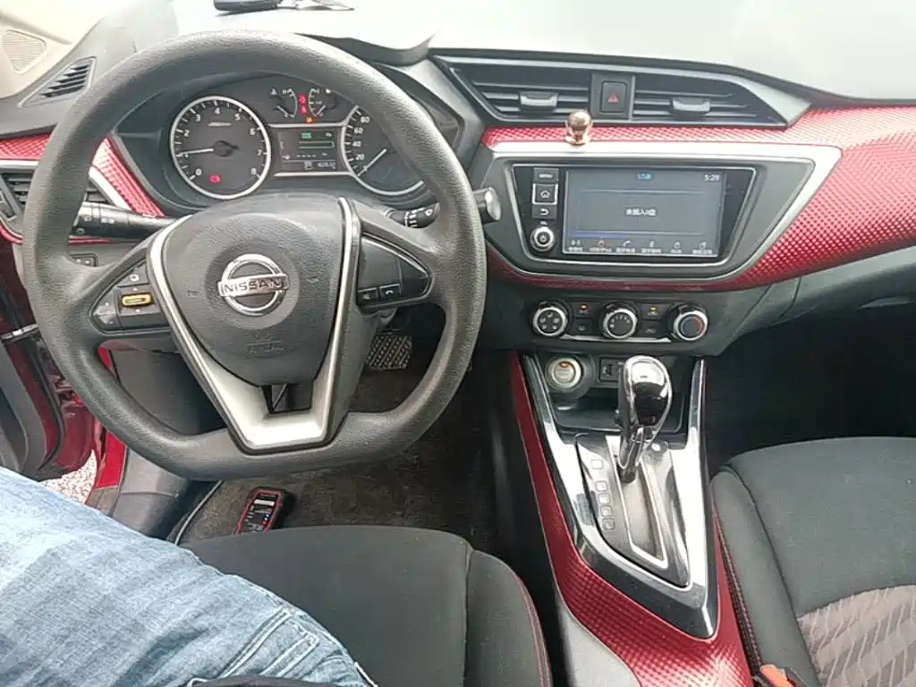 Nissan Bluebird 2016 — фото 10