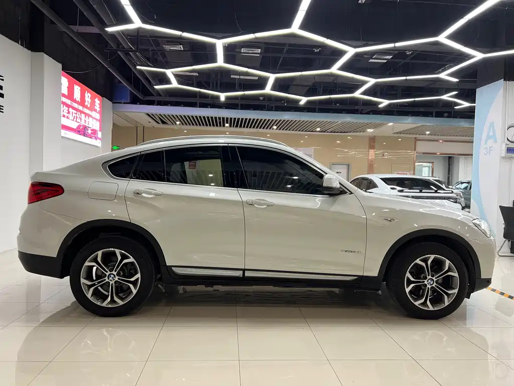 BMW X4 2016 — фото 9