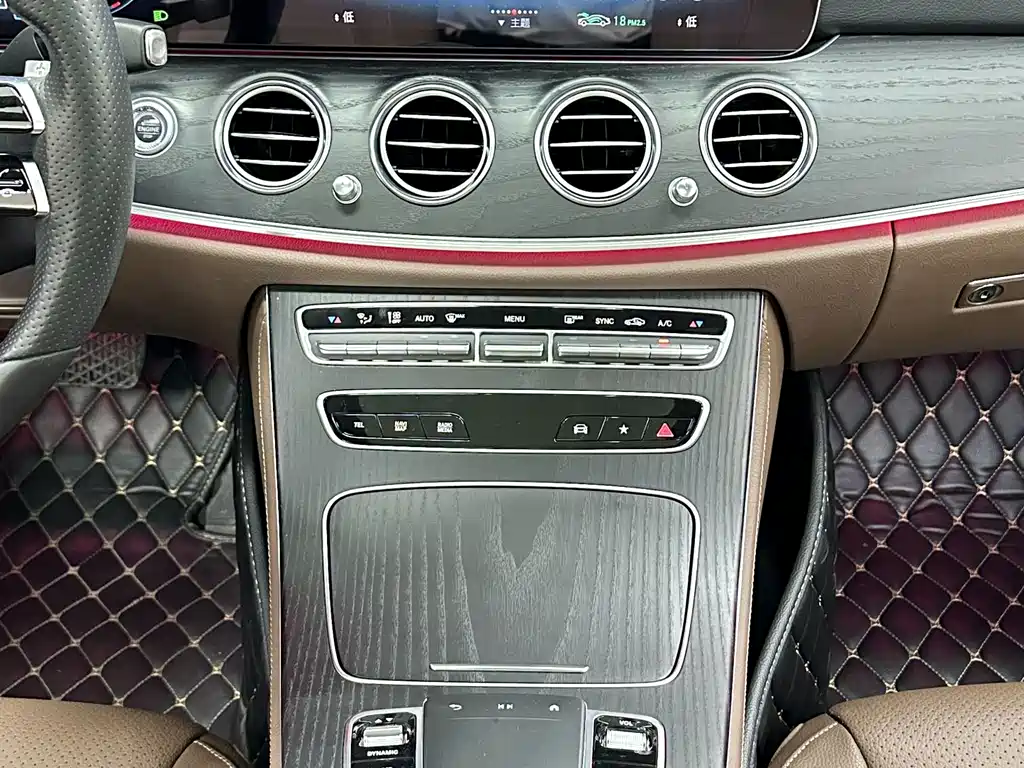Mercedes-Benz E-Class 2022 — фото 14
