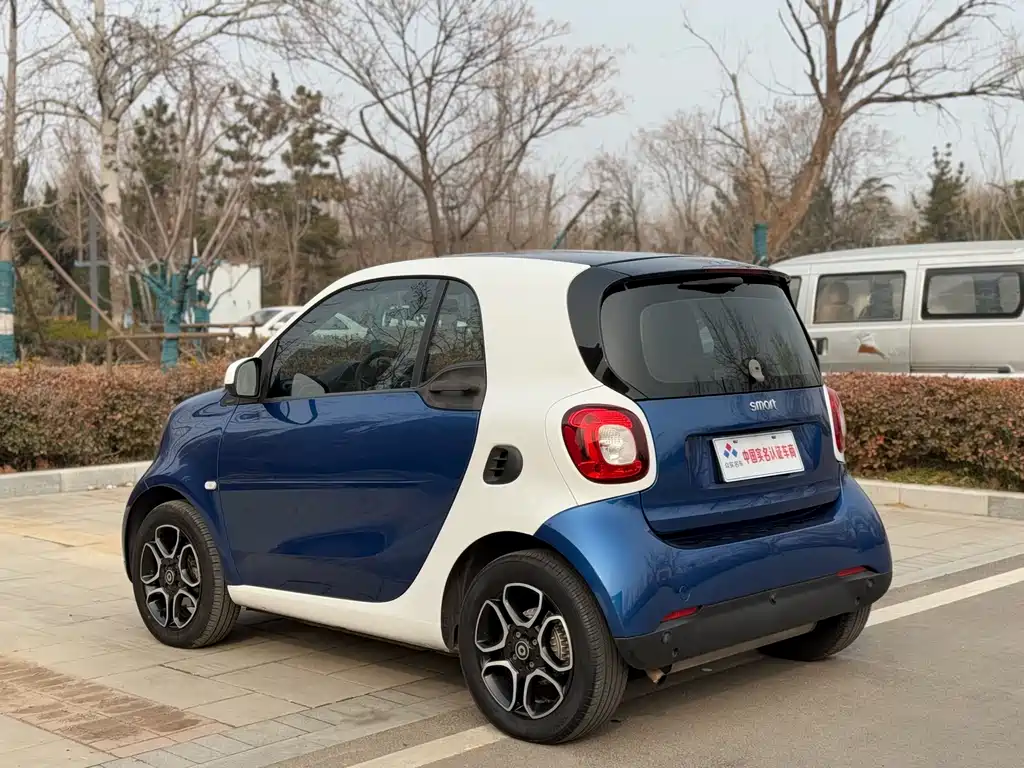 smart Fortwo 2020 — фото 18