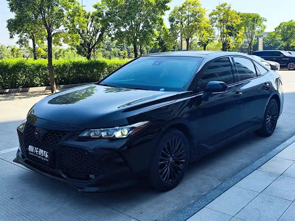 Toyota Avalon 2020 — фото 1