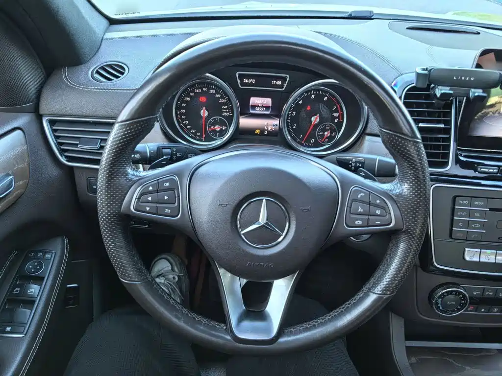 Mercedes-Benz GLE 2018 — фото 14