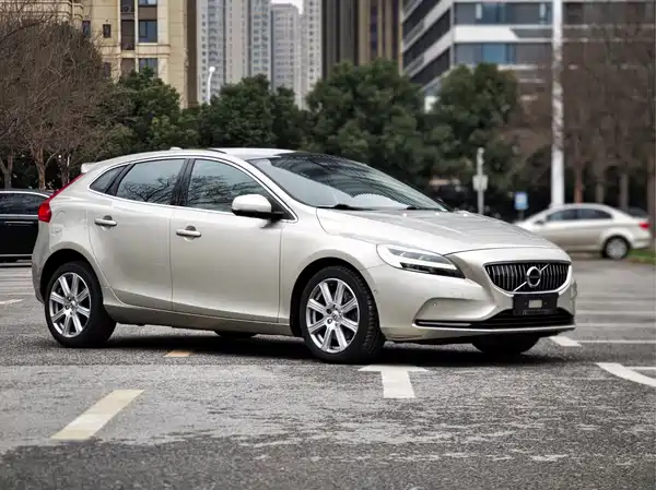 Volvo V40 2017