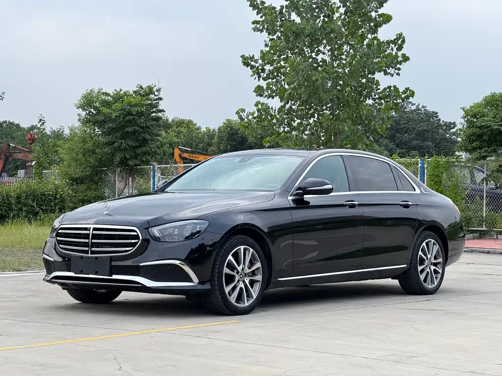 Mercedes-Benz E-Class 2019 — фото 1