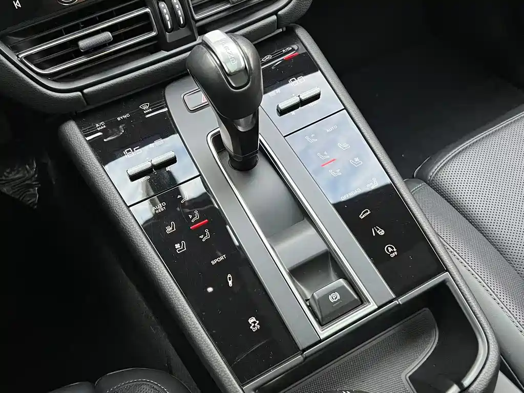 Porsche Macan 2023 — фото 14
