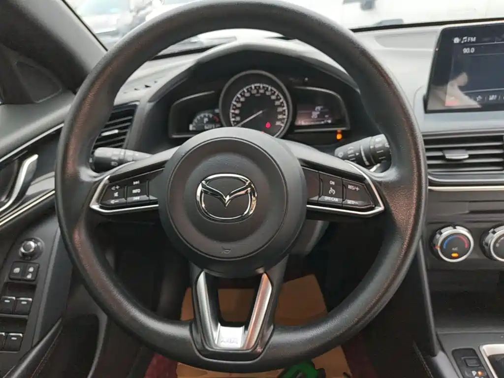 Mazda CX-4 2021 — фото 11