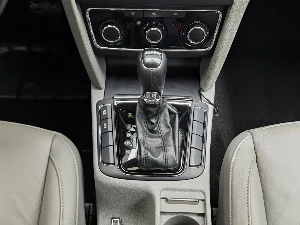 Skoda Speedy 2015 — фото 13