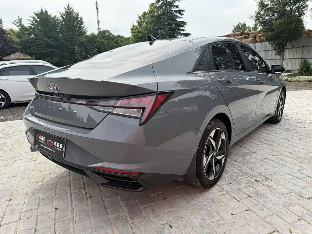 Hyundai Elantra 2021 — фото 13