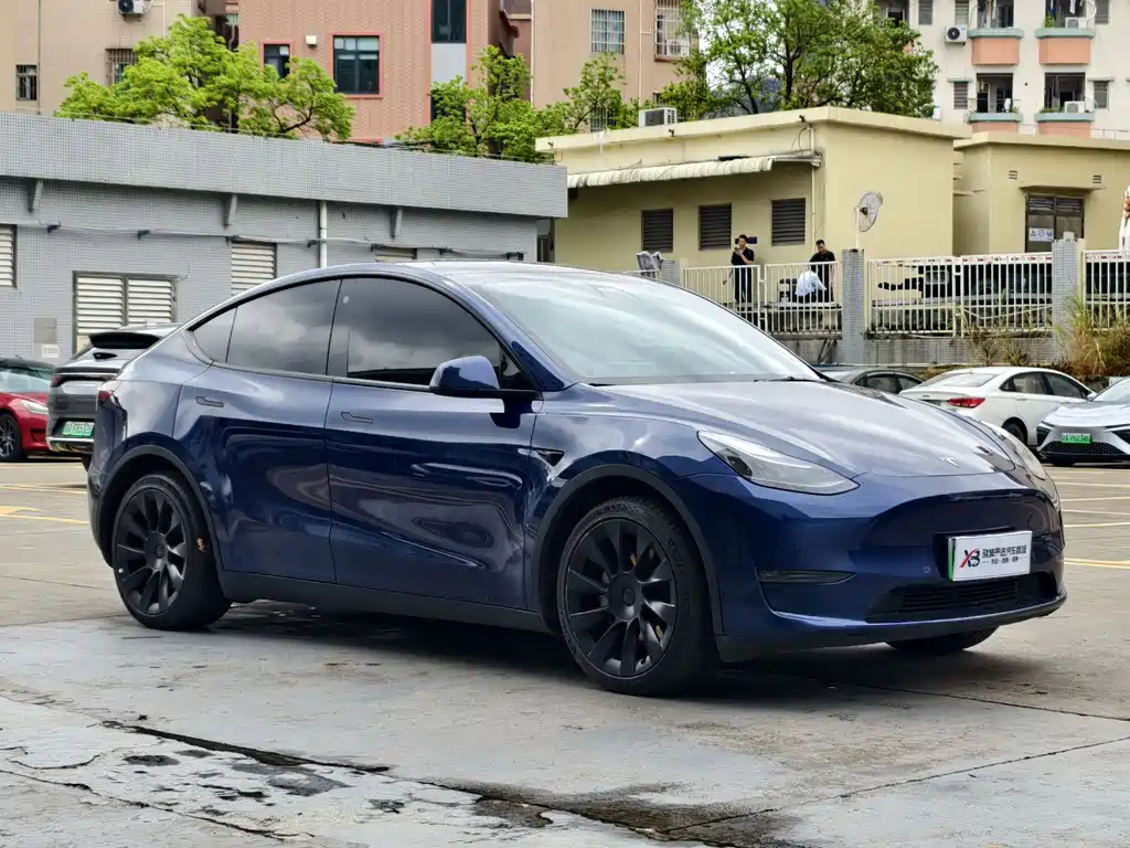 Tesla Model Y 2023 — фото 4